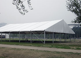 可拆卸式活动库房搭建